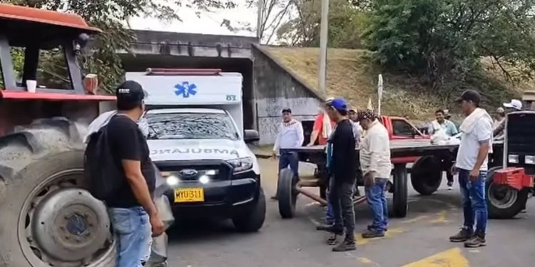 Exconcejal de Coello muere por demora  de la ambulancia en trasladarlo por cierres del paro arrocero 