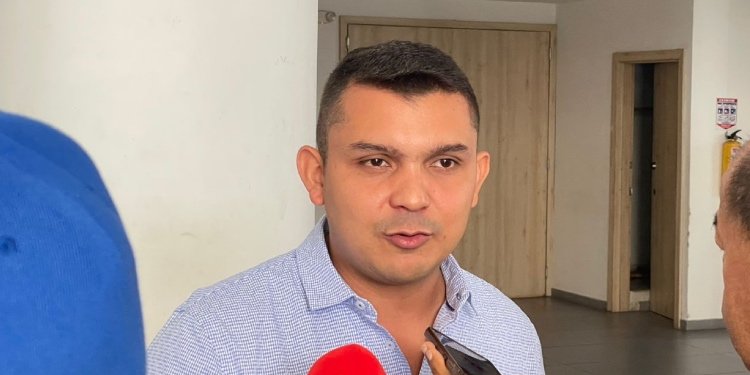 “Están descargando a la gente como animales”: Secretario del interior del Tolima sobre reubicación de victimas