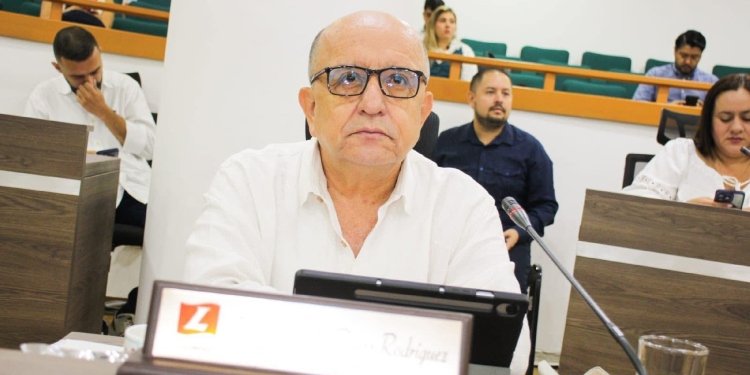 Diputado Carlos Reyes pide a la Contraloría definir responsables del desfinanciamiento del PAE en el Tolima