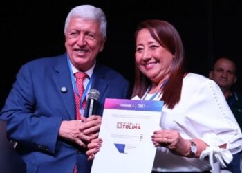 Lotería del Tolima hace presencia en el Congreso Nacional de Loterías y recibe mención especial de Coljuegos