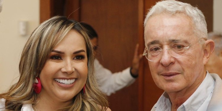 Alcaldesa Johana Aranda manifestó su respaldo a Álvaro Uribe