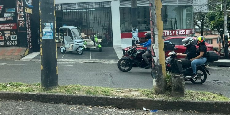 Concejal William Rosas plantea reglamentación para transporte alternativo en Ibagué