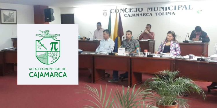 Secretarios de la alcaldía de Cajamarca dejaron plantados a concejales en debate de control político