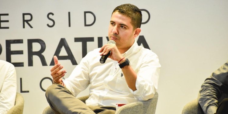 Concejal Andrés Zambrano, le ganó el pulso a la Alcaldía en el Parque Centenario