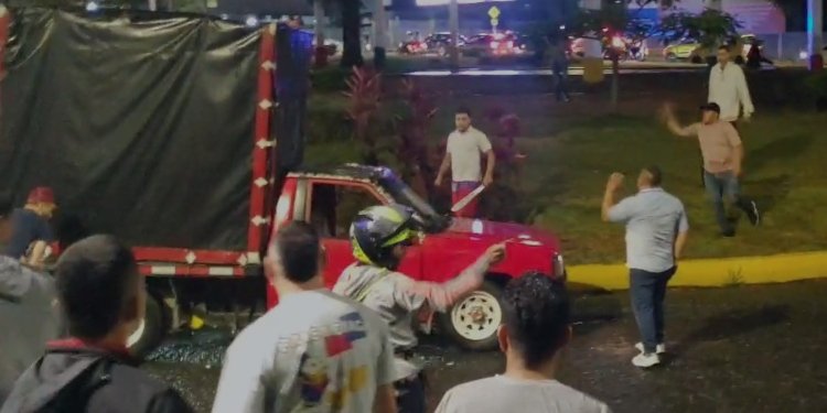 Taxistas apoyaron económicamente a Brayan, conductor afectado por los informales