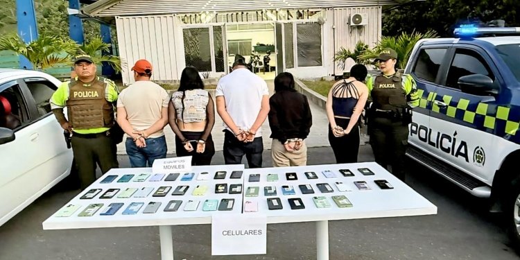 Enviados a la cárcel señalados de transportar celulares hurtados