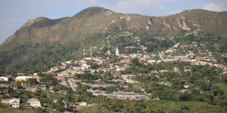 Soldado causó terror en Dolores al disparar su fusil en el cerro La Cruz
