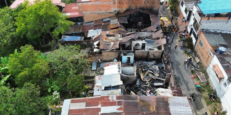 Fábrica de cascos Star Helmet quedó destruida tras incendio