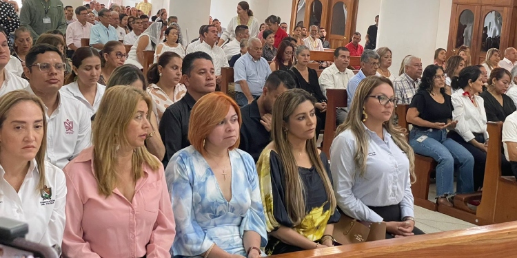 Gobernación del Tolima realizó misa en honor a Miguel Uribe Turbay