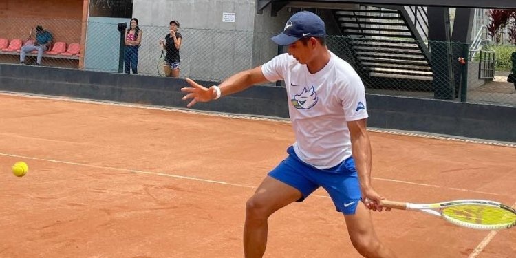 Profesor de tenis teme por su vida, luego de agresión por parte de un médico cirujano
