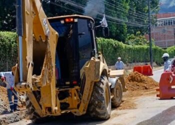 Entregaron vía rehabilitada que conduce hacia el Conjunto Alminar Samoa