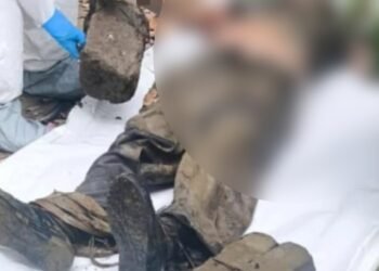 Tenebroso: Hombre fue encontrado en canal de aguas con bloques decemento amarrados a sus pies