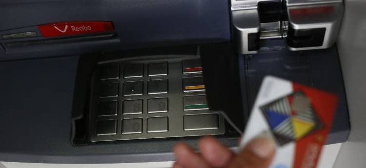 Mujer fue víctima de ‘cambiazo’ en cajero de Davivienda en Honda