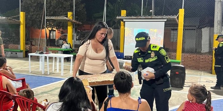 Policía del Tolima llega con campaña social al barrio Borja de Natagaima