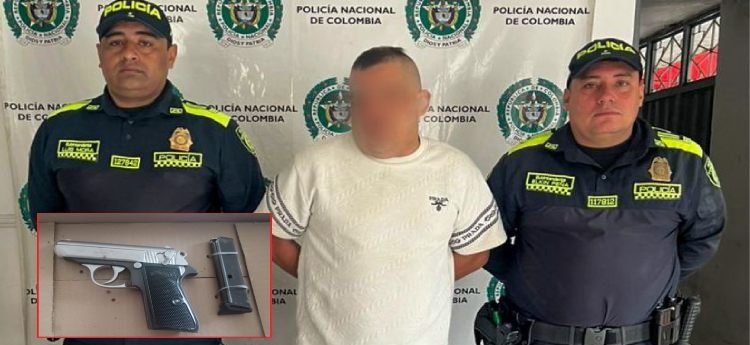Capturado sujeto cuando manipulaba una pistola en un semáforo