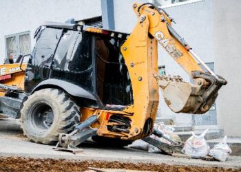 Avanza en licitación para pavimentación de 200 vías en 13 comunas