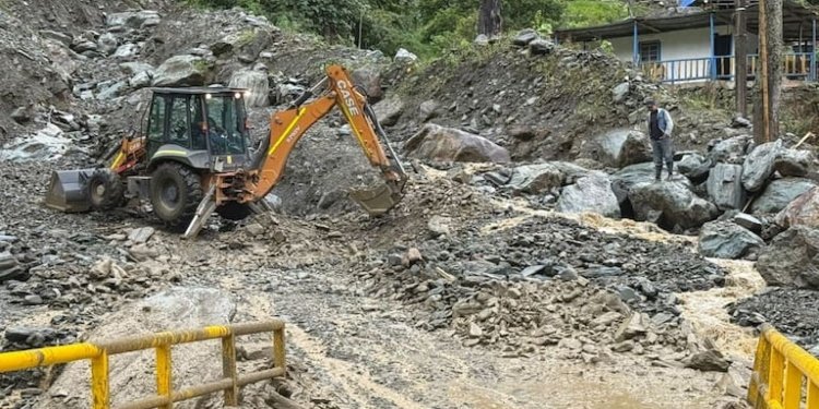 Secretaría de Agricultura de Ibagué atiende emergencia por lluvias Villarrestrepo