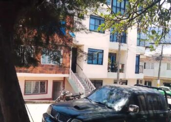 Entraron como inquilinos, salieron como sospechosos: millonario hurto en el Restrepo tras alquiler de apartamento.