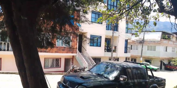 Entraron como inquilinos, salieron como sospechosos: millonario hurto en el Restrepo tras alquiler de apartamento.