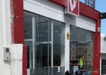 Empleada de supermercado D1 herida durante atraco en el local de la Macarena Parte Alta