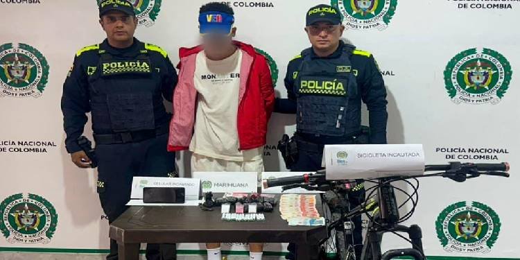 Capturado extranjero transportando estupefacientes en una bicicleta