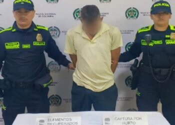 Capturado sujeto que se escondía en el balcón de un segundo piso del barrio El Bunde