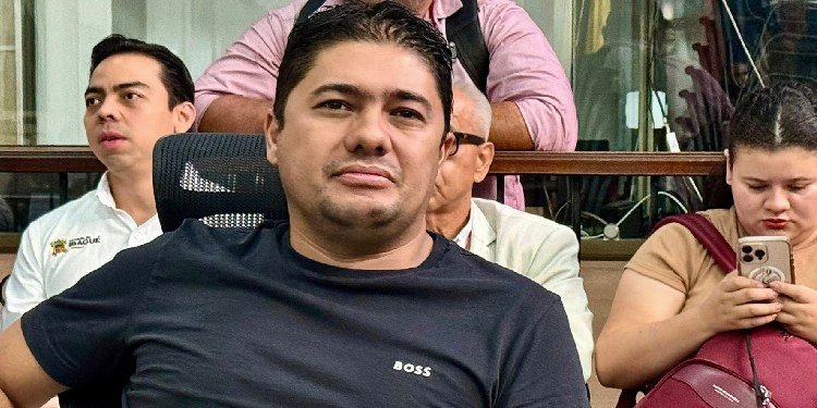Concejal César Franco anuncia reunión con la Contraloría por denuncias en colegios de Ibagué