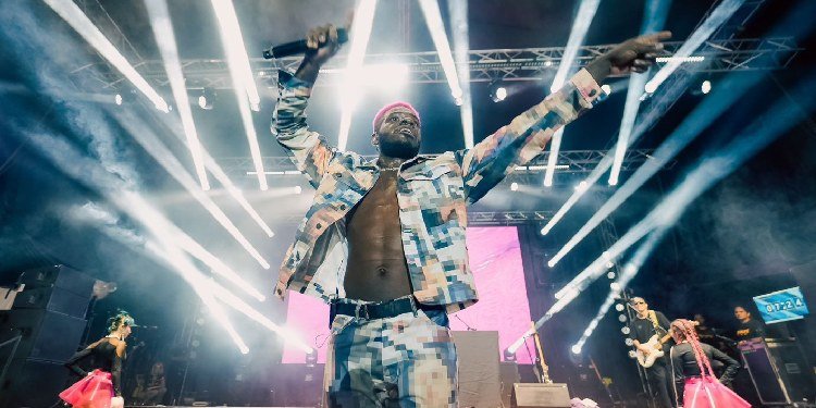 No se pierda el gran concierto gratuito lleno de música y espectáculo de drones y luces