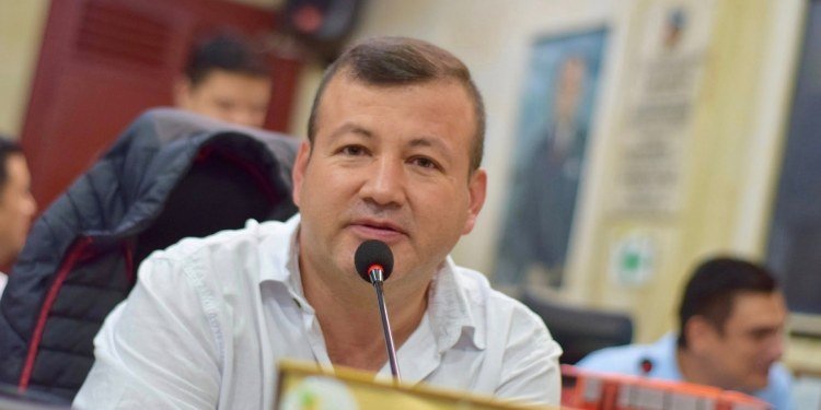 “Coloquen un ‘bozal a ese ‘Rottweiler’ y que se lo lleven para el CAPA”, Concejal Jhon Gómez 