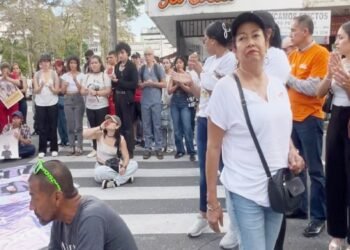 Mamá de Sharit Ciro estuvo en el plantón, habló por primera vez  y pidió justicia por su hija