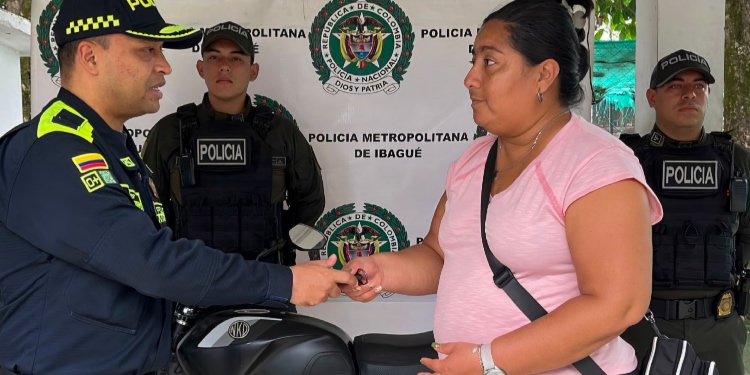 POLICÍA EN IBAGUÉ LOGRA RECUPERAR MOTOCICLETA QUE HABIA SIDO HURTADA.