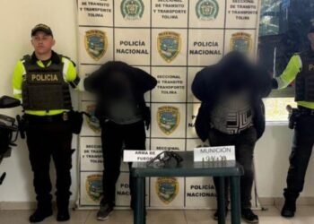 Pareja de motociclistas fue capturada con arma de fuego en la vía Ibagué – Girardot