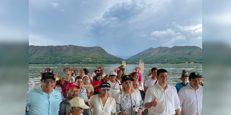 ¡Revolución verde en Prado! Cortolima entrega estufas ecoeficientes y anuncia proyectos ambientales de recuperación del territorio