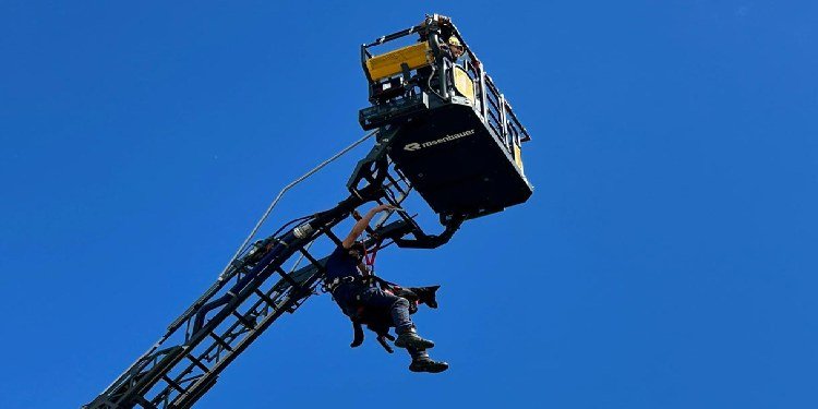 Bomberos realizará el primer simulacro de incendios de gran altura este miércoles