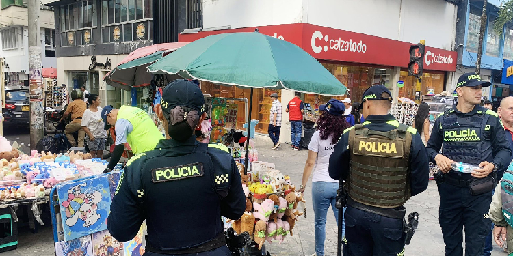 Vendedores ambulantes de la Tercera tienen permiso especial para este Halloween