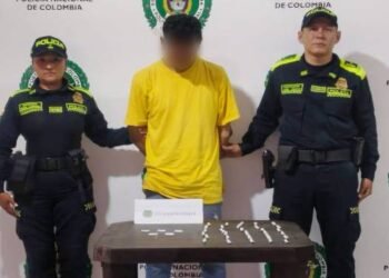 Sorprendido sujeto con varias dosis de marihuana y basuco listas para la venta