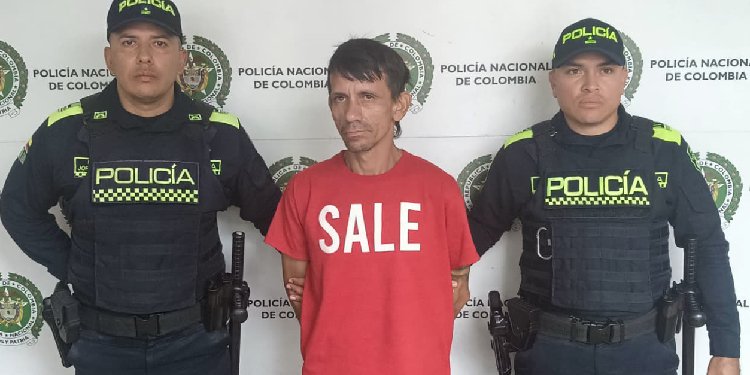 ‘Rompevidrios’ habría entrado a robar a una barbería en Casa Club