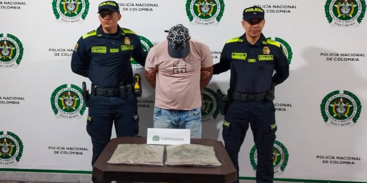 Capturado sujeto transportando marihuana prensada en su morral