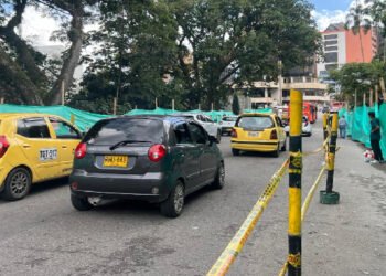 Puente del Parque Centenario se ha tenido que reforzar por robo de hierro por los habitantes de calle
