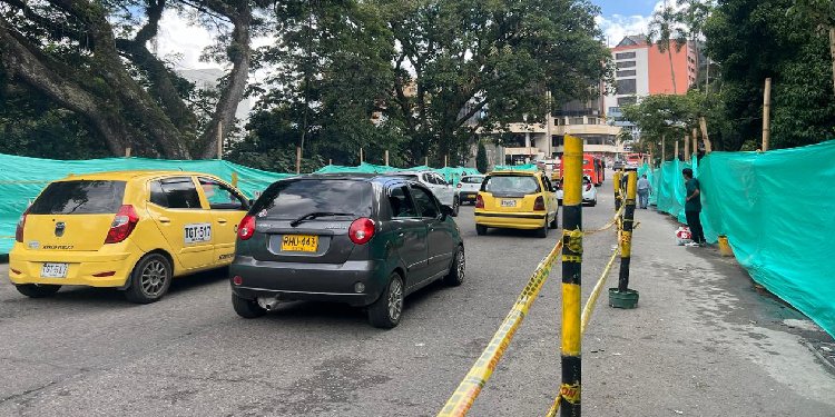 Puente del Parque Centenario se ha tenido que reforzar por robo de hierro por los habitantes de calle