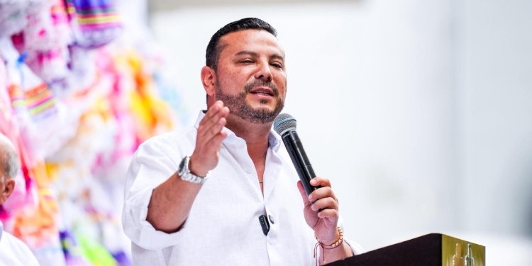 Trajes típicos e instrumentos musicales fueron entregados a 46 municipios en el Tolima