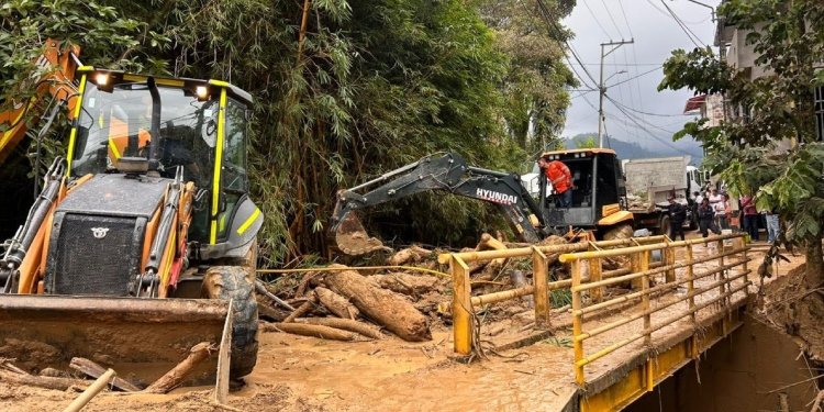 Administración Municipal entregó material para reparar el acueducto comunitario del barrio La Florida sur