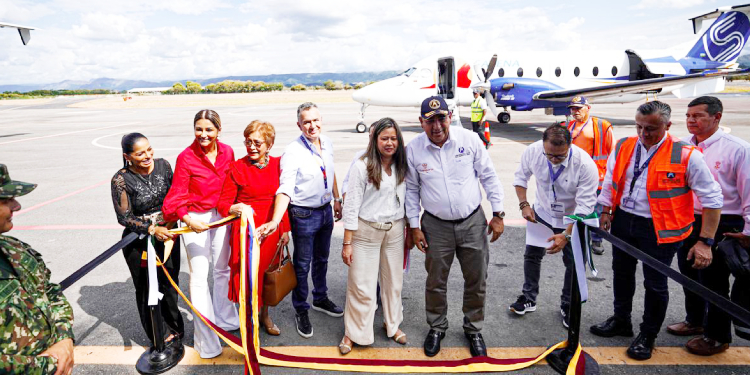 En su visita exprés, la Ministra de Transporte no escuchó a nadie 