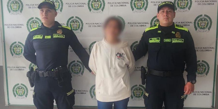 Mujer que habría golpeado violentamente a su hijo fue detenida en Líbano