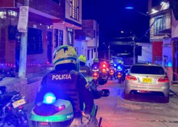 9 capturados, la incautación de armas, estupefacientes y pólvora, y la recuperación de 2 motocicletas