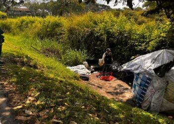 Desmontaron cinco cambuches y recuperaron espacio público en El Salado