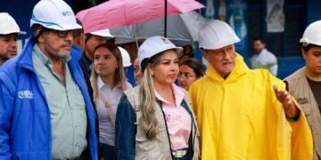 Alcaldesa Johana Aranda dio inicio a una nueva fase de Combo 3×1 en 100 cuadras de barrios de Ibagué