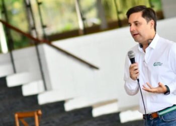 Gremios del Tolima anuncian gestión para aumentar capacidad aérea y nuevas rutas desde Ibagué