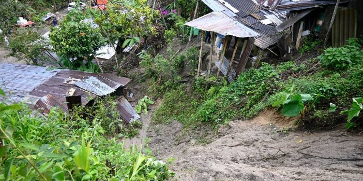 Lluvias de la madrugada dejan afectaciones en colegios, vías y barrios de Ibagué