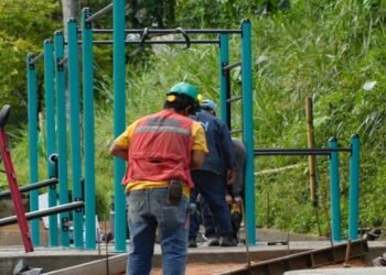 Instalaron el parque de calistenia en el Parque Centenario